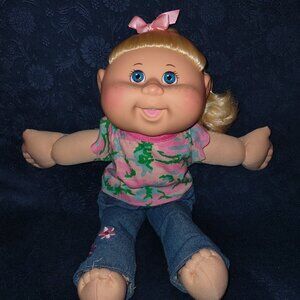 Cabbage Patch Kid, blonde hair blue eyes